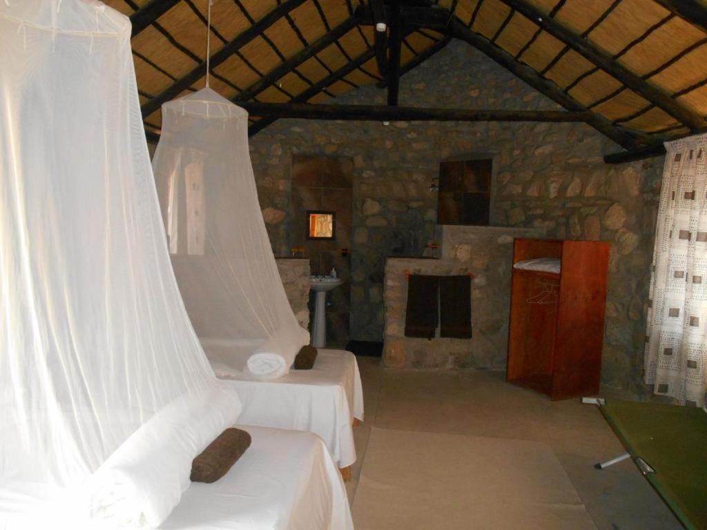 Kapika Waterfall Lodge Epupa Zewnętrze zdjęcie