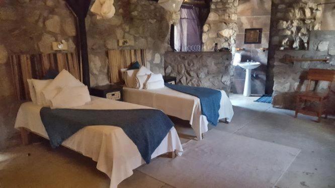 Kapika Waterfall Lodge Epupa Zewnętrze zdjęcie